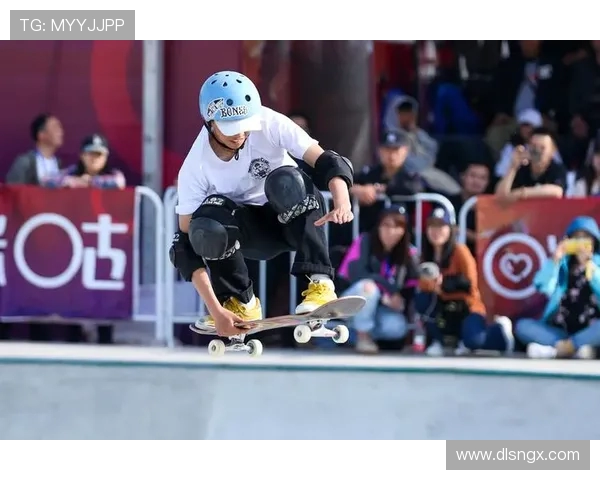 广州极限运动队在世界滑板锦标赛中以58分稳居积分榜首位